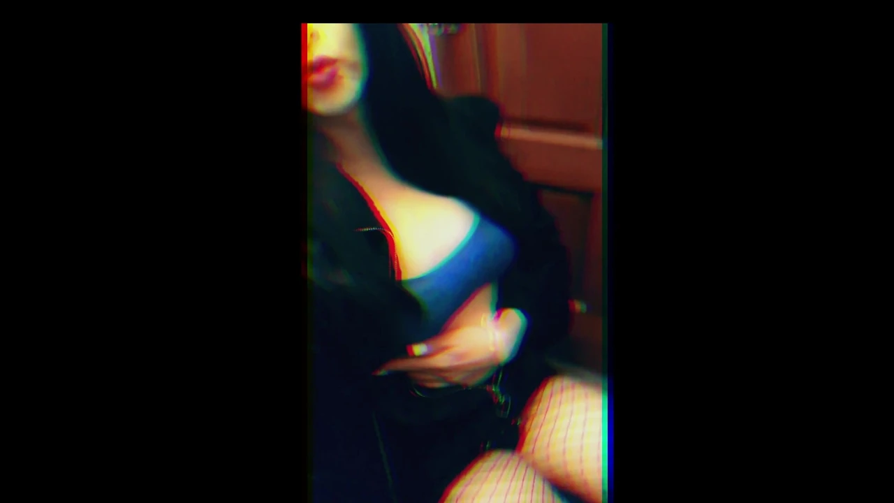 Kadın kılıklı kaltak babacığına binmesini teklif ediyor, genç kız, travesti, küçük kaltak, yeni küçük kedi amcığı
