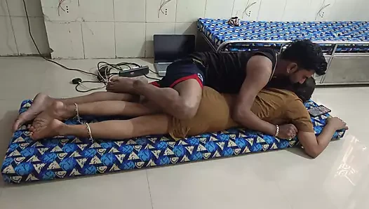 Hintli kız arkadaşının göt masajı