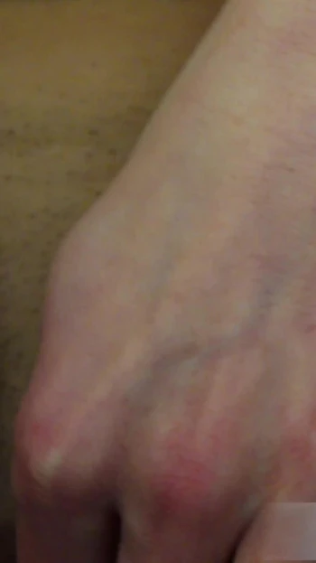 Незабываемый момент из "ТРАХНИ МОЮ ЖЕНУ - ЗАМУЖНЮЮ МИЛФУ-СУЧКУ - ЛЮБИТЕЛЬСКОЕ ВИДЕО - НАСТОЯЩЕЕ ДОМАШНЕЕ ВИДЕО"