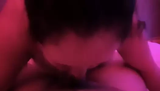 İri güzel kadın yutuyor