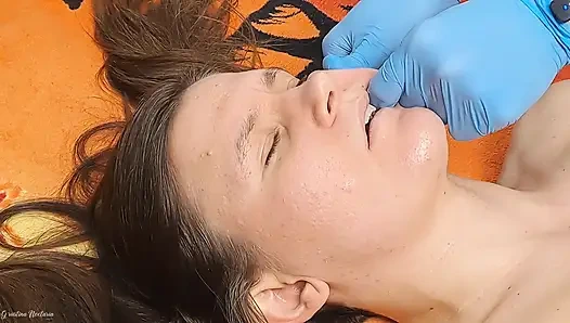 Dolgun yüze masaj ağzında gargantua yarağıyla sona erdi