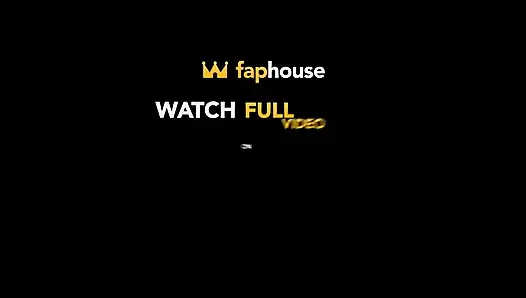 Büyük memeli sarışın Jamie birçok emiyor