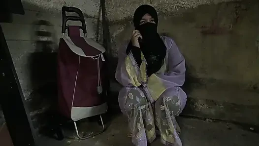 Suriyeli mülteci Alman ev sahibi tarafından yakalandı - anal ficken