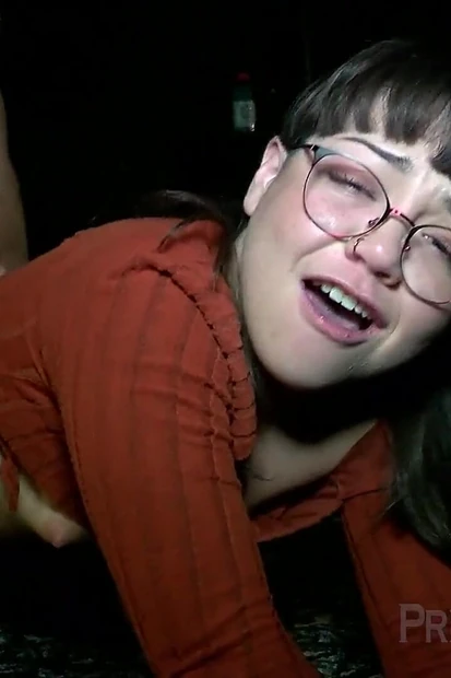 Миниатюрный трахальщик с маленькой задницей