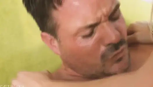 İnanılmaz orta yaşlı seksi kadınlar iç çamaşırlı sahne 4_exuberant sarışın orta yaşlı seksi kadın büyük bir yarakla anal seks yapıyor