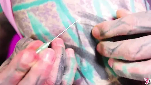 Solo dövmeli kız anal mastürbasyon - kendini sikiyor