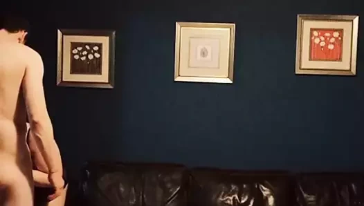 Karısı kocasını yabancıyla aldatıyor