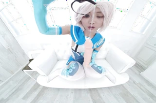 Sora Suda iki oyuncakla orgazm oluyor