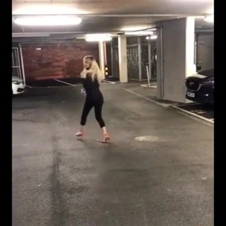 Pakistanlı İngiliz öğretmen mehreen