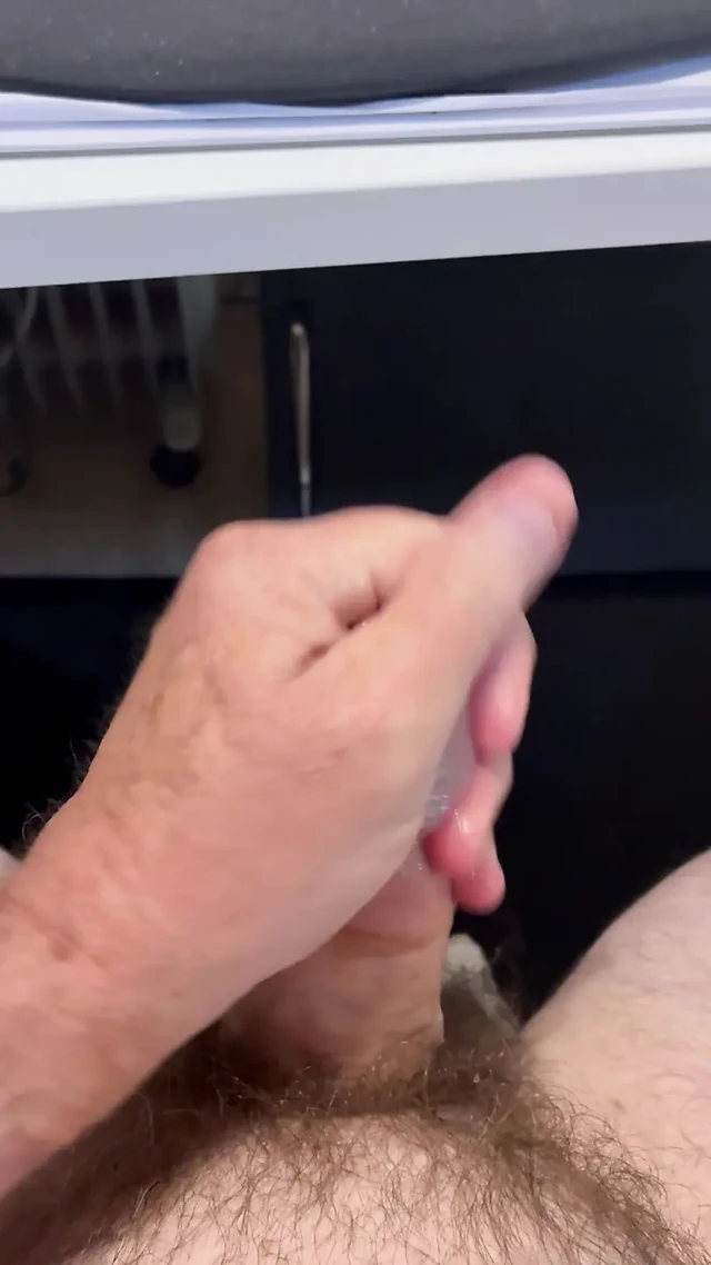 Solo mastürbasyon porno izliyor