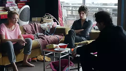 virginie efira - victoria 2016 (genç çocuk olgun kadın)