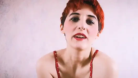 Kadın kılıklı olduğunu kabul et