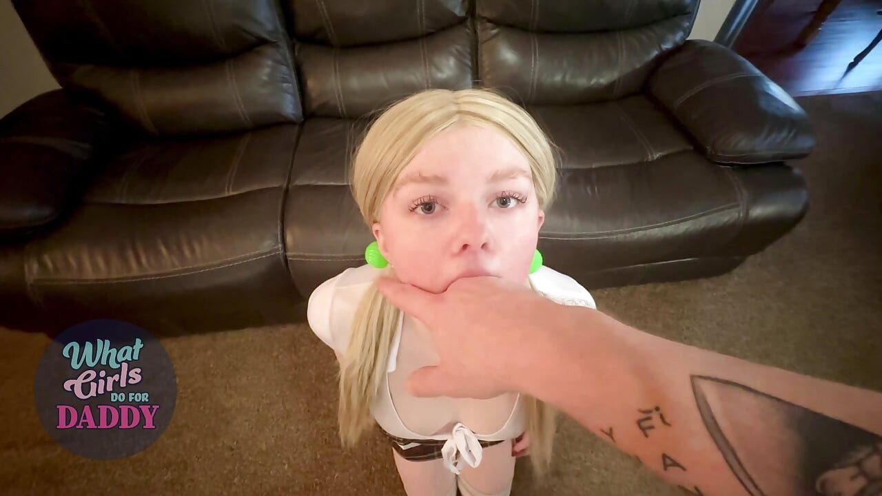 Gerçek amatör - 18 yaşındaki genç "stacie" - ilk porno - sert ev yapımı dominant babalık sakso yüz sikişi