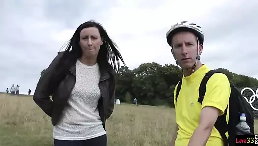 Kadın iç çamaşırı milf Başlarken ona kedi delinmiş