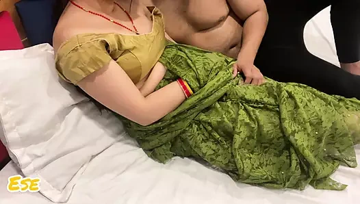 Mami Ko Ki Kiya Khus Unki Chut Mein Lund Dekar