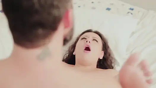 Agatha Ludovino Ist Eine Freche BBW, Die Es Liebt, Meinen Schwanz Zu Lutschen.