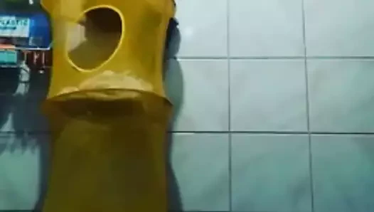 Busty Filipinli gösterme onu göğüsleri 4