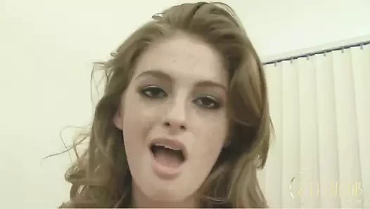 8teenhub - Faye Reagan sert sahne