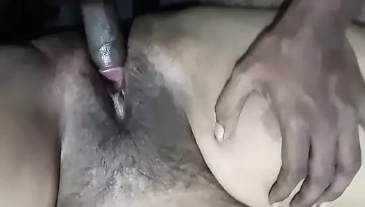 Komşu Anuty yalnızken sert sikişiyor