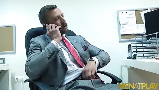 Menatplay - logan moore takım elbiseli götten sikiliyor sert sikiliyor