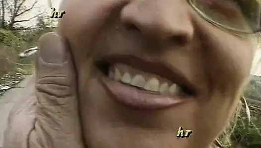 Monia her zaman kocasını aldatıyor, çünkü yarak seviyor