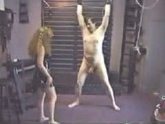 Ballbusting tekme süre bağlı koli