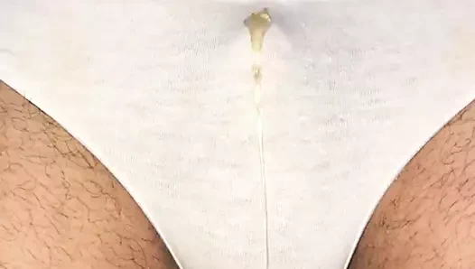 Dün bulduğum eski bir ince pamuklu külot