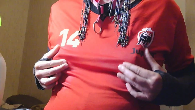 Kadın kılıklı sarah ıslak futbol tişörtü