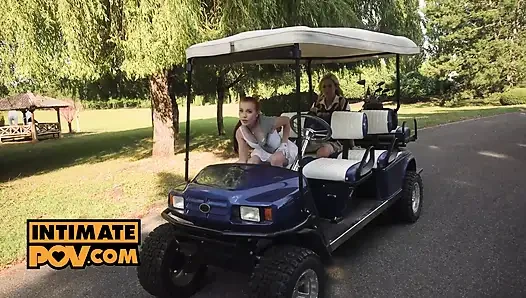 Golf günü megan murkovski ve jessie ames ile yaramazlık yapıyor