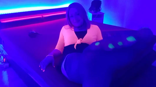 Sofia'nın neon dildo yolculuğu