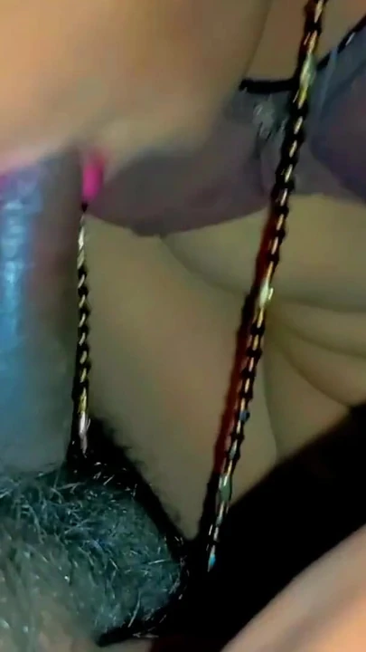 Hintli köylü genç kız açık havada seks videosu, Hintli desi liseli kız domaltmalı seks videosu, desi seks videosu | Klip 1