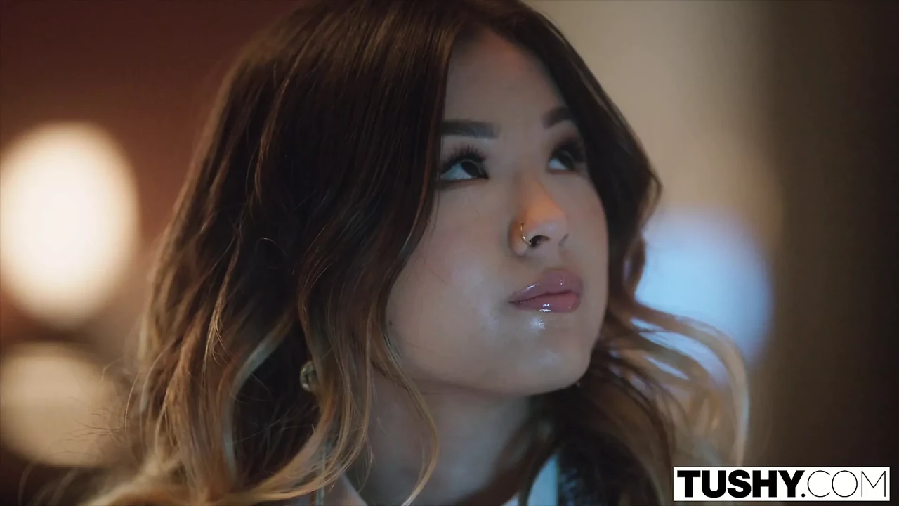 Must See: Tushy Petite Lulu Gets Some Anal Discipline By Her Boss (High Quality) - Australia Special