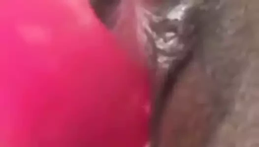 Azgın karım claire kendini fışkırtıyor.