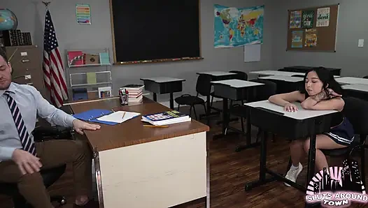 Kötü kız ateşli öğretmen tarafından cezalandırılıyor