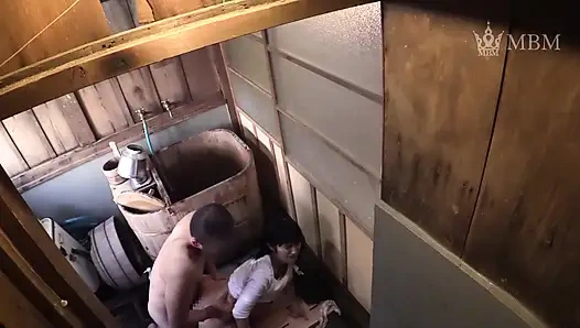 Hemşirelik yardımcısı için banyoda sakso - banyoda seks