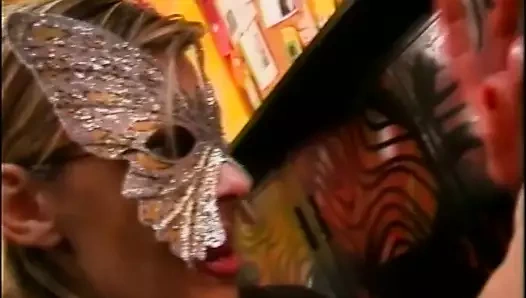 LE ITALIANE LO BEVONO TUTTO - Episode 1