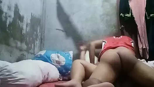 Partiden sonra ilimizde Asyalı tombul teyzeye sert seks