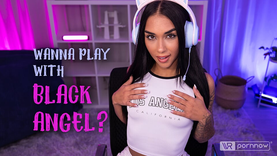 Black Angel'ın oynadığı erotik oyun seansı