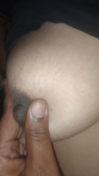 Отсос и игра с моими твердыми сосками