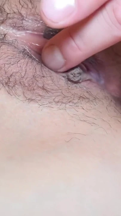 Незабываемый момент от "Молодая горячая азиатская крошка обожает, когда ее наполняют сливками"