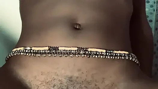 Ateşli zenci hatun browngurl234 banyoda tek başına anın tadını çıkarıyor