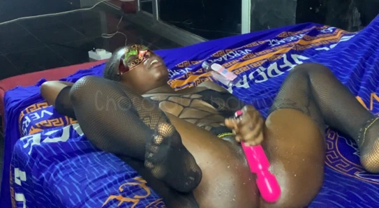 Playing with my juicy PUSSY for u Zaddy give me you hard cock n I'll squirt all over u!!!