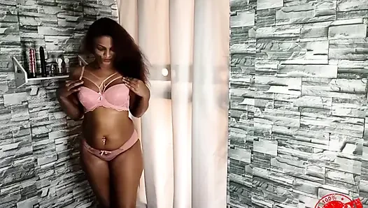 Pembe dantelli sutyen denemesi sl moda günlüğü nilmini official