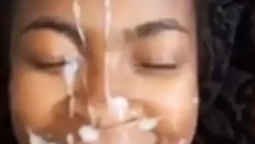 Yüze boşalma geniş