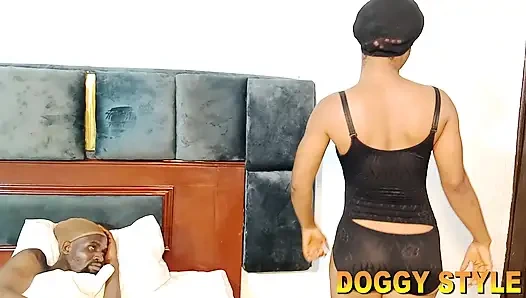 Komşu kızım onu sikerken karpuz gibi fışkırtıyor