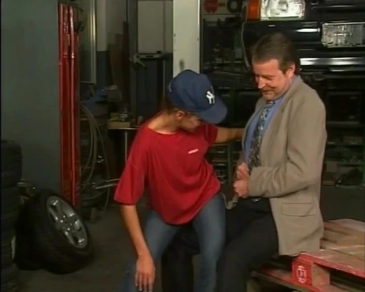 Cezalandırılmam gerek! üvey babam sikikleri benim kedi iyi vol 2