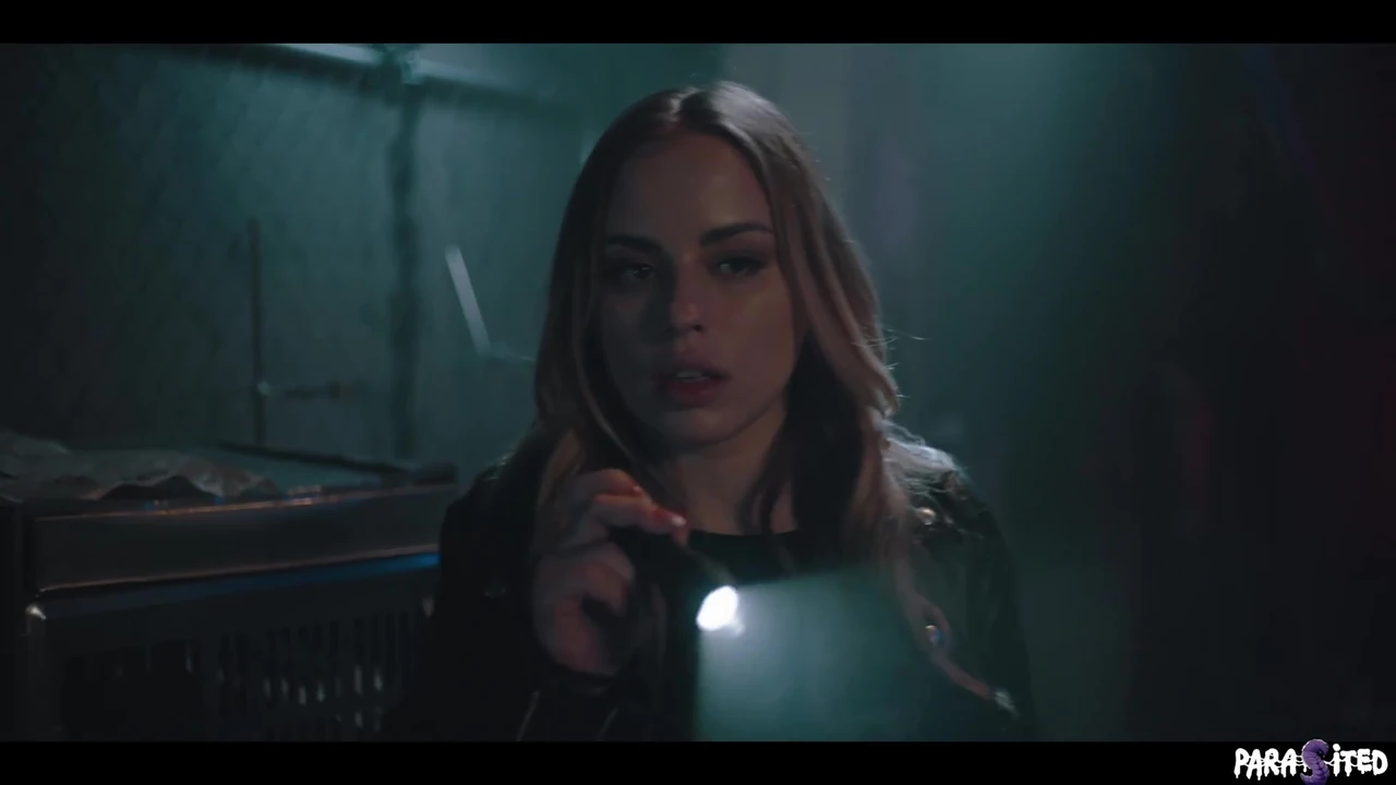 जंगली लेस्बियन जोड़े को सेक्स गुलामों में बदल देती हैं - चूत चाटना लंड चुसाई वीर्य निकालना और बहुत सारी धारा निकलना