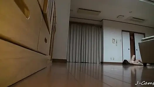 Kocamın izlememiş olduğu anlarda gerçek benliğim ortaya çıkıyor. - B