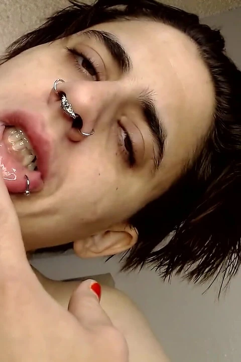 Громкое отрыжка соды крупным планом