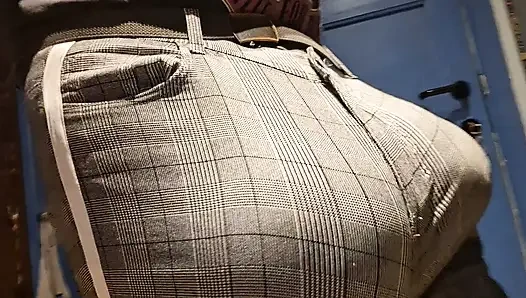 Paketimle merdivenlerden yukarı yürümek